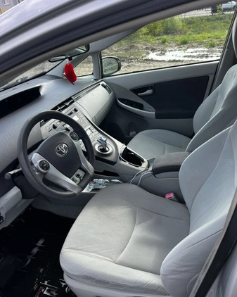 Toyota Prius cena 35000 przebieg: 340000, rok produkcji 2010 z Wołomin małe 56